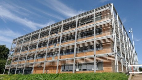 Aberdeen Medical Building. The University of Aberdeen Medical School is the top medical school in Scotland, according to the Complete University Guide 2015. The Aberdeen campus is out of the city, which may be a positive or negative for you depending on your preference!