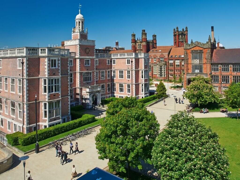 REGIONAL MEDICAL SCHOOL: The Medical School being regional means students get to travel around the North East, with the opportunity to spend some time in the Lake District. Therefore, you will meet people from all walks of life and see a variety of different conditions.
