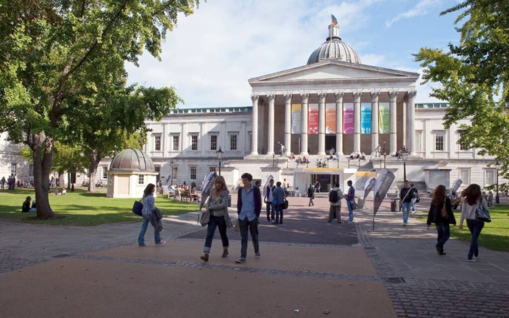 CITY LOCATION: On campus there are over 16 libraries and the new Student Centre, which opened in 2019, provides students with over 1,000 study spaces. UCL is perfect for students who want to study in a bustling city and be surrounded by amenities. It is located just off Tottenham Court Road which hosts numerous cafés, restaurants and street food stalls. Furthermore, over 18,000 students (just under 50%) are from outside the UK, giving you the unique opportunity to study alongside people from all over the world.